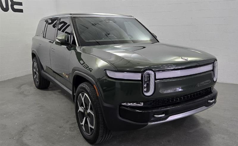 Rivian R1S Adventure 2023