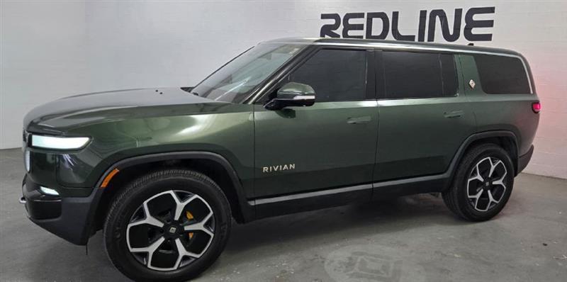 Rivian R1S Adventure 2023