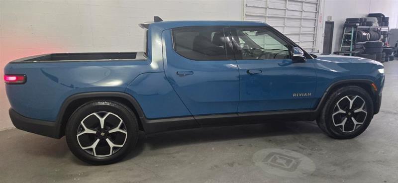 Rivian R1T Adventure 2022