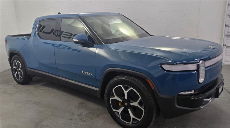 Rivian R1T Adventure 2022