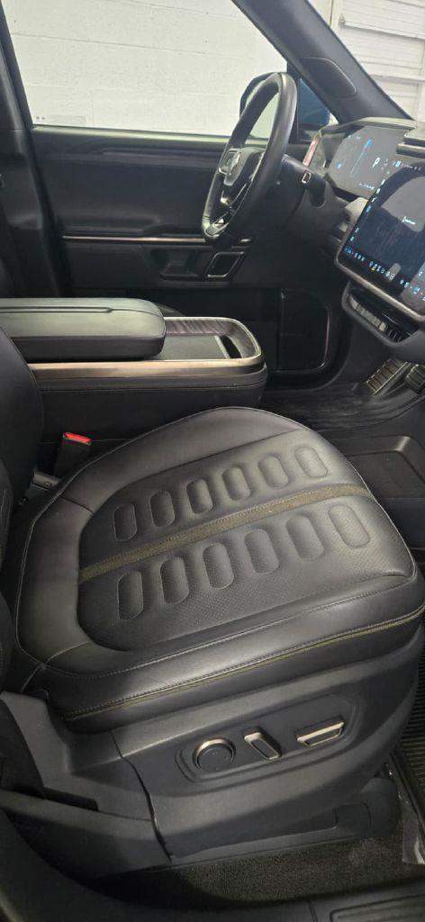 Rivian R1T Adventure 2022