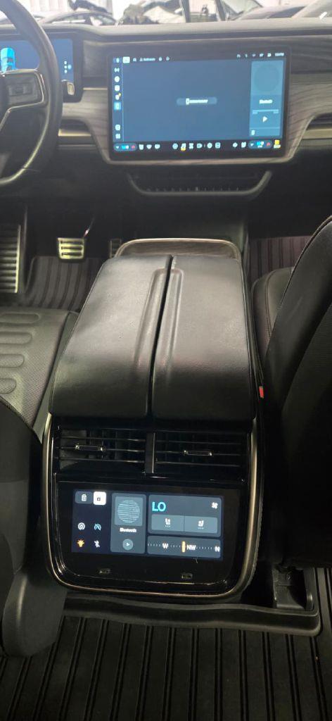 Rivian R1T Adventure 2022