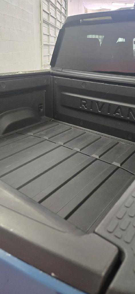 Rivian R1T Adventure 2022