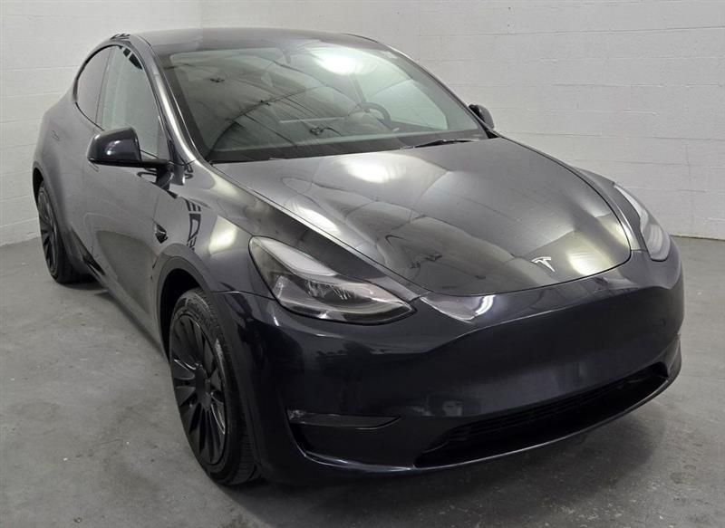 Tesla Model Y Long Range AWD 2024