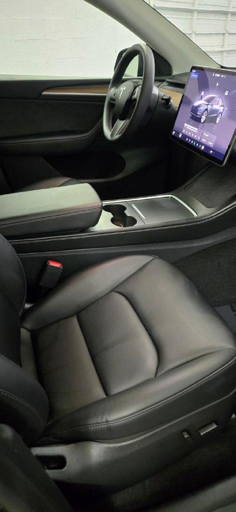 Tesla Model Y Long Range AWD 2024