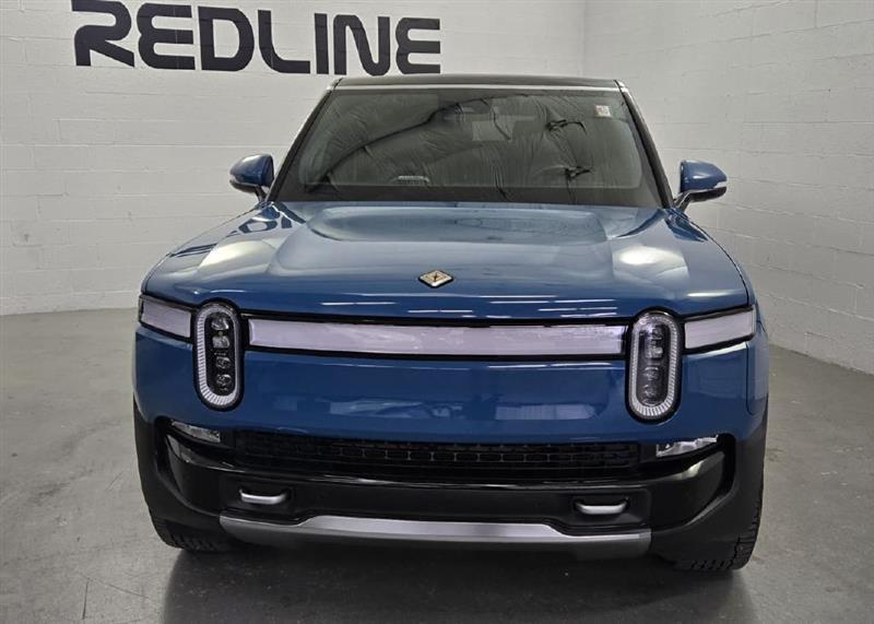 Rivian R1S Adventure 2023