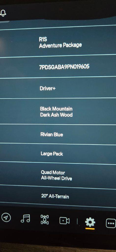 Rivian R1S Adventure 2023
