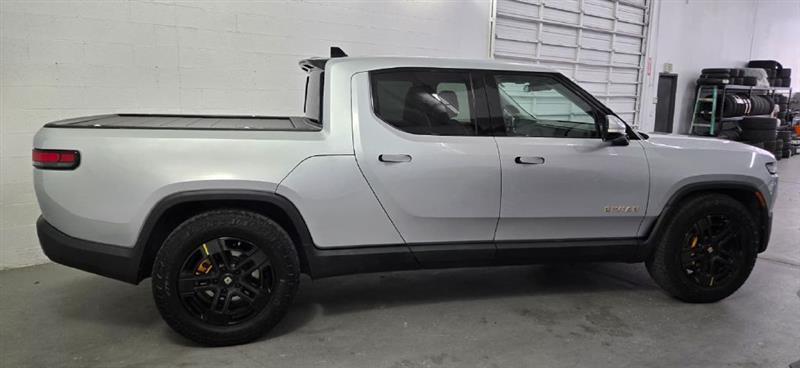 Rivian R1T Adventure 2022