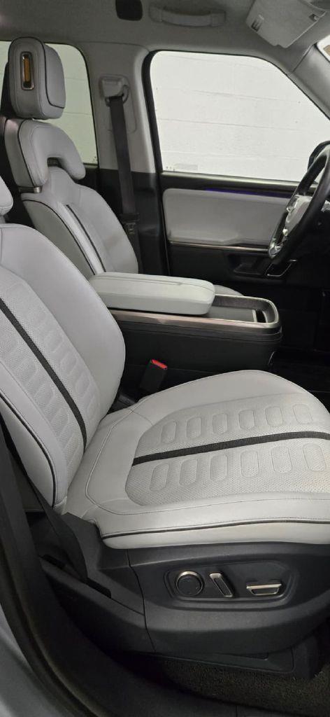 Rivian R1T Adventure 2022