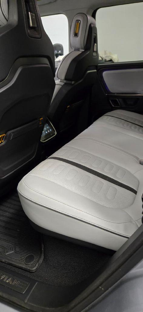 Rivian R1T Adventure 2022