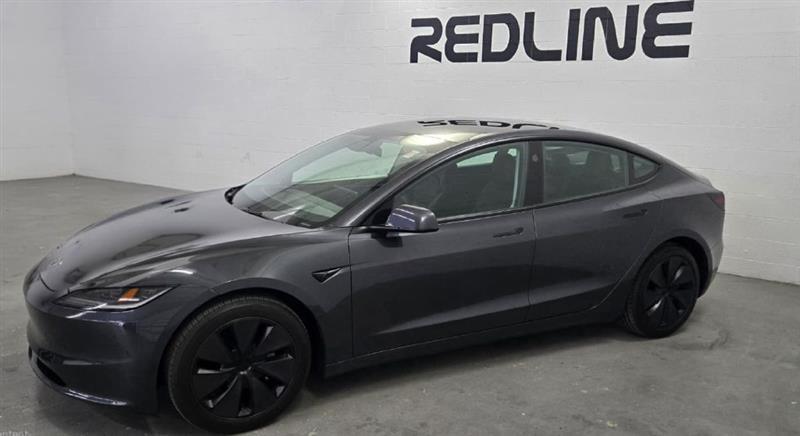 Tesla Model 3  2024