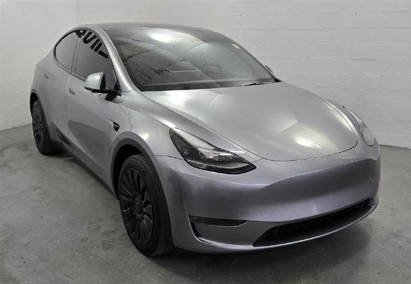 Tesla Model Y Long Range 2024