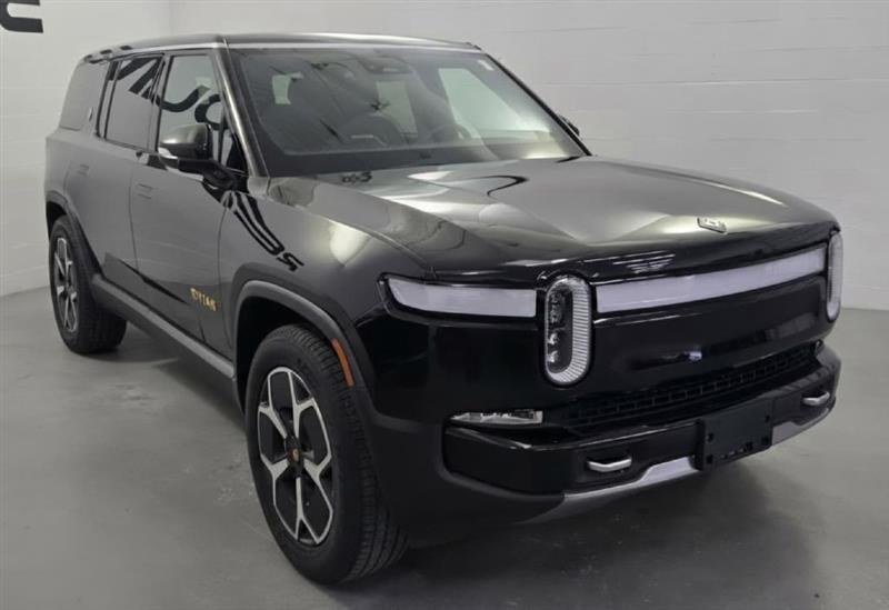 Rivian R1S Adventure 2024