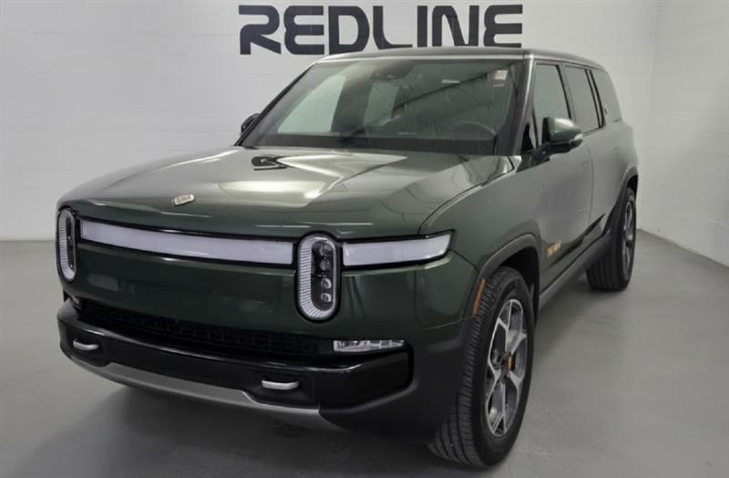 Rivian R1S Adventure 2024