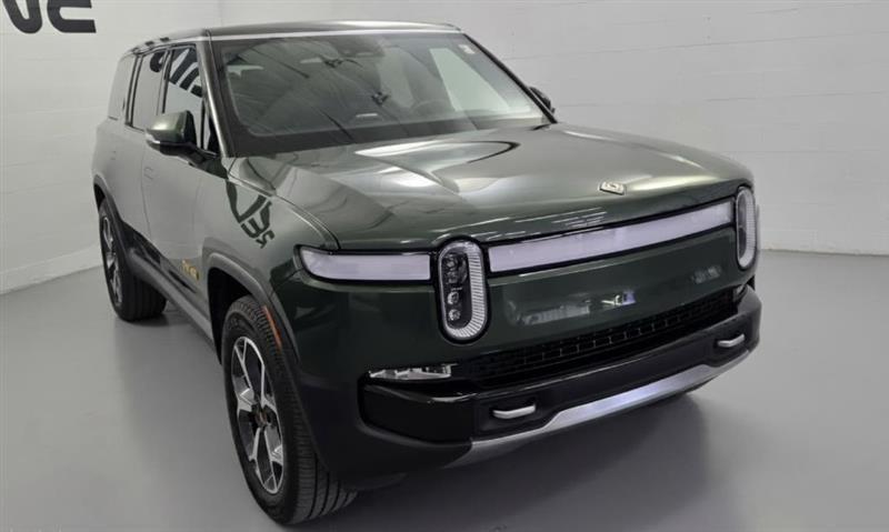 Rivian R1S Adventure 2024
