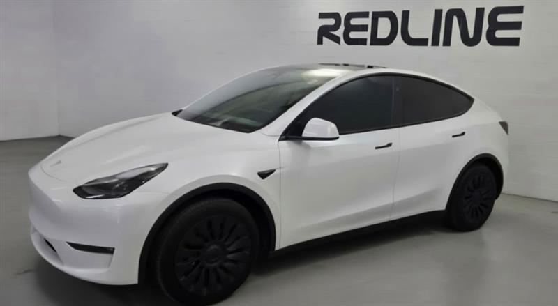 Tesla Model Y Long Range AWD 2025