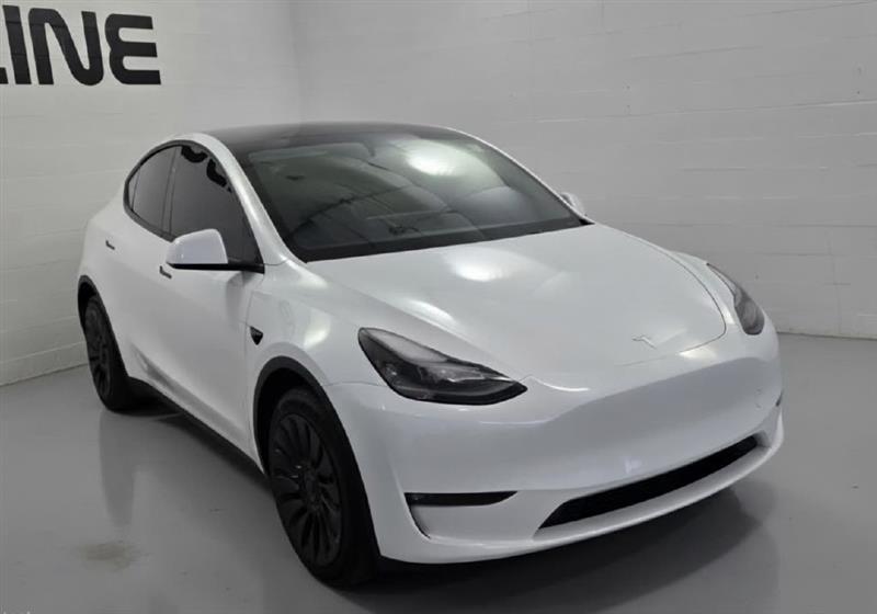 Tesla Model Y Long Range AWD 2025