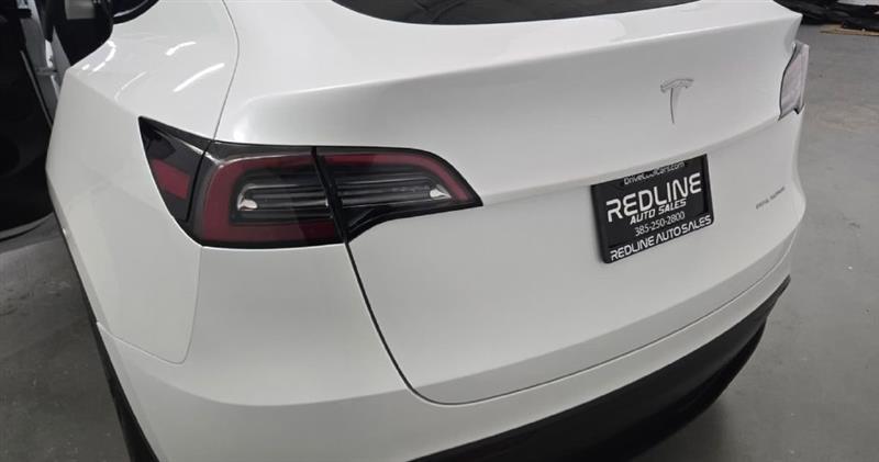 Tesla Model Y Long Range AWD 2025