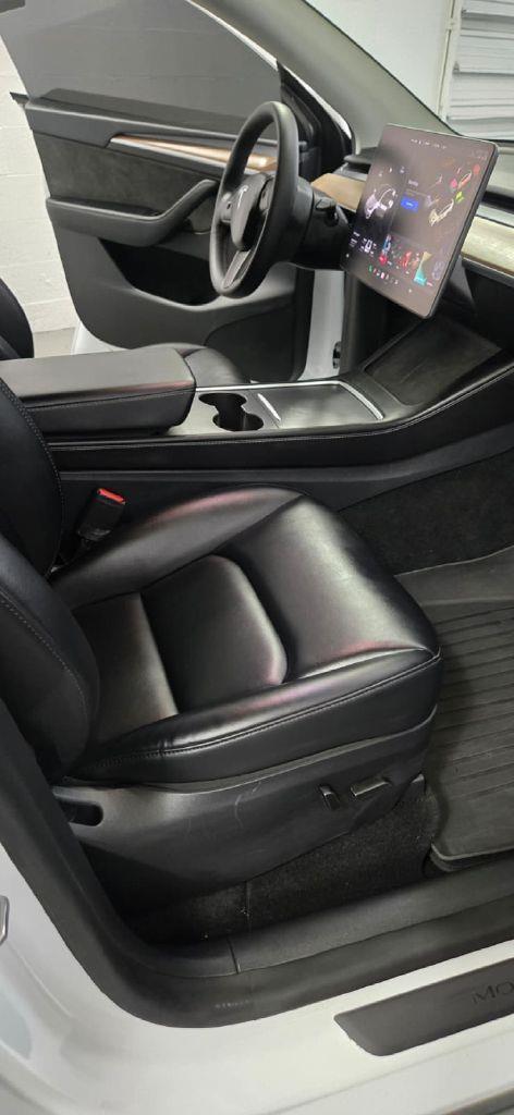 Tesla Model Y Long Range AWD 2025