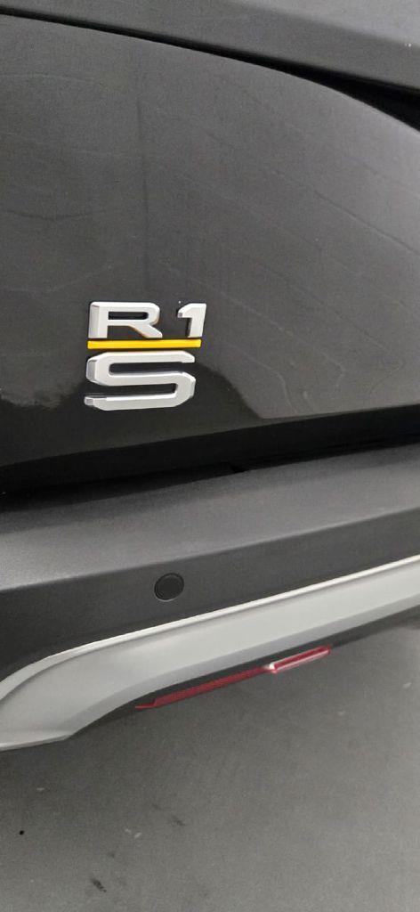 Rivian R1S Adventure 2023