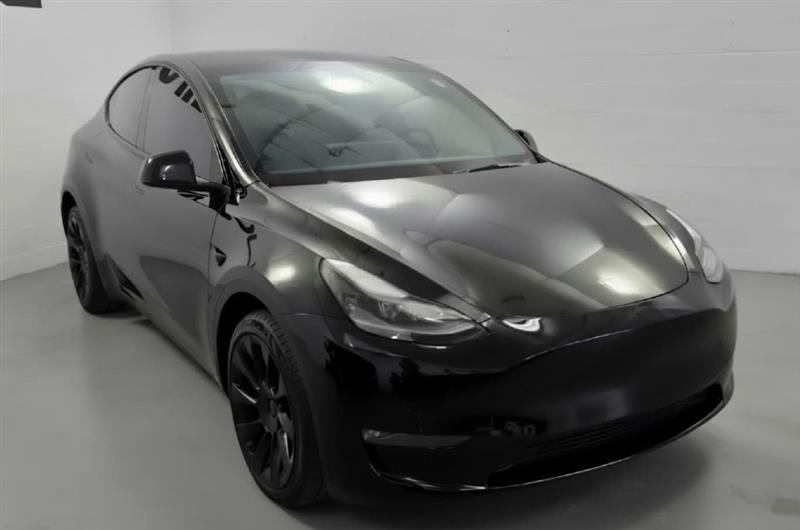 Tesla Model Y  2023