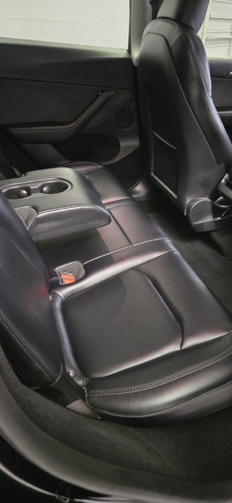 Tesla Model Y  2023