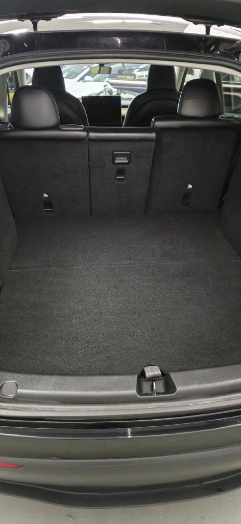 Tesla Model Y  2023