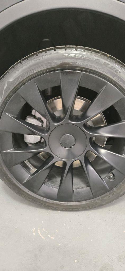 Tesla Model Y  2023