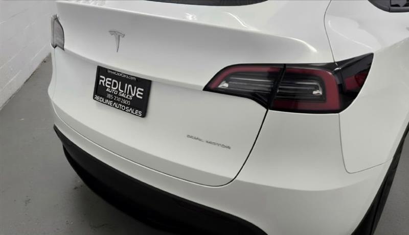 Tesla Model Y Long Range AWD 2023