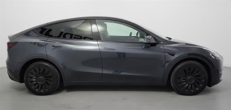 Tesla Model Y Long Range AWD 2024