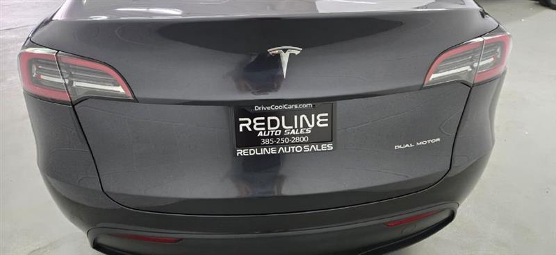 Tesla Model Y Long Range AWD 2024