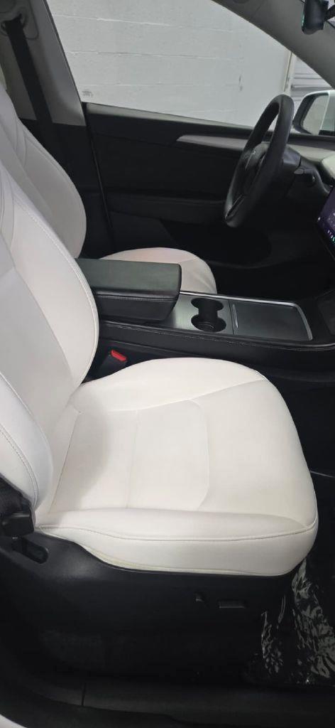 Tesla Model Y Long Range AWD 2024