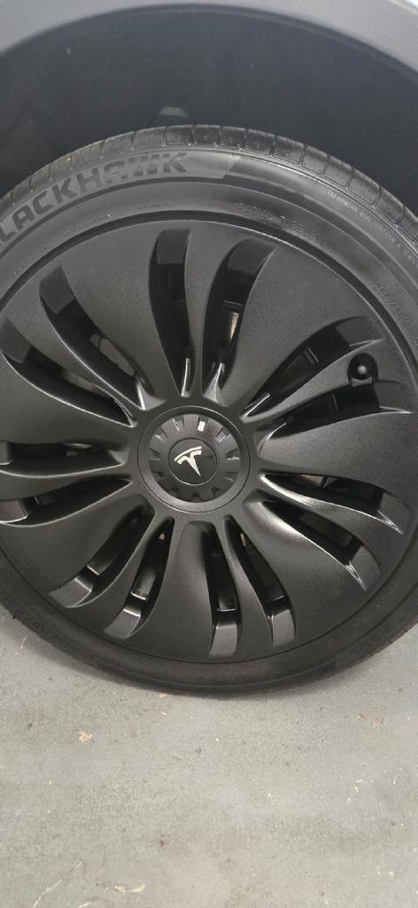 Tesla Model Y Long Range AWD 2024