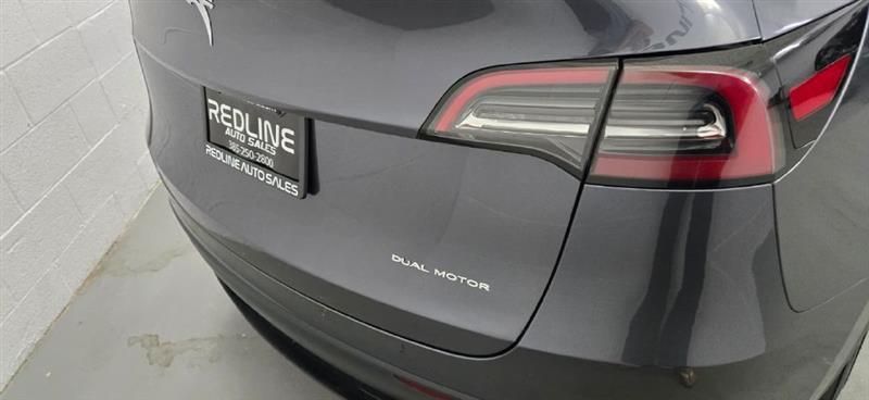 Tesla Model Y Long Range AWD 2023