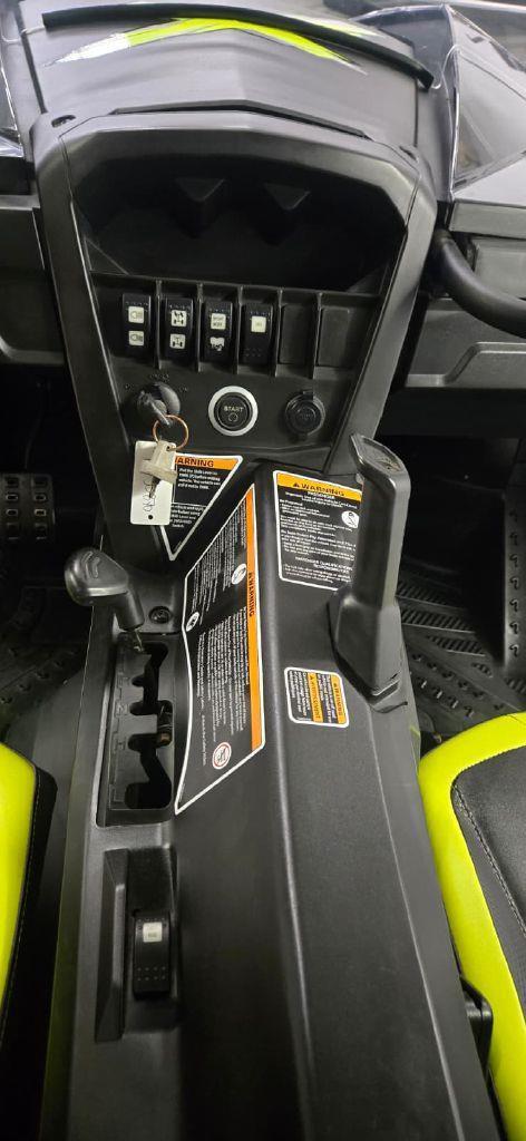 Can-Am Maverick Max 1000R Turbo X DS  2016