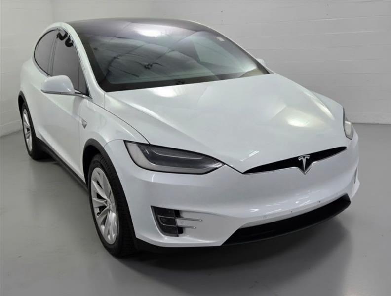Tesla Model X 75D 2019