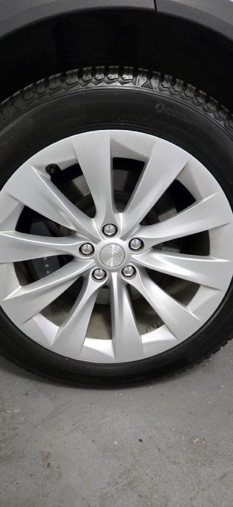 Tesla Model X 75D 2019