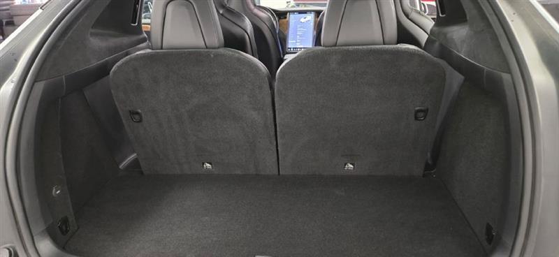 Tesla Model X 75D 2019