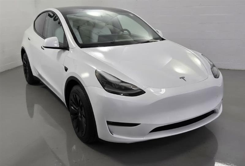 Tesla Model Y Long Range AWD 2024