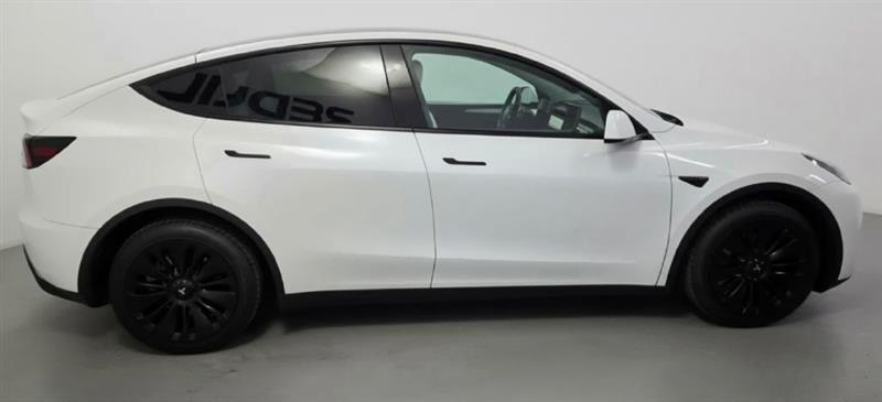 Tesla Model Y Long Range AWD 2024