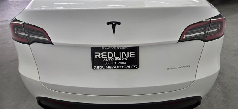 Tesla Model Y Long Range AWD 2024