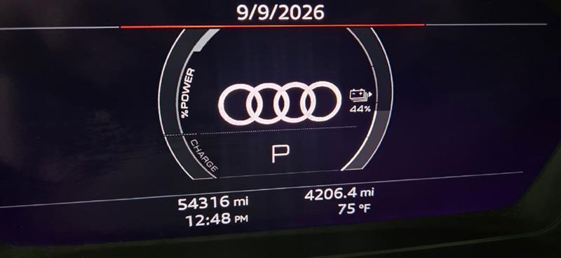 Audi Q4 e-tron Premium Plus w/50 2022