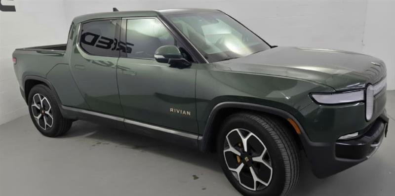 Rivian R1T Adventure 2023