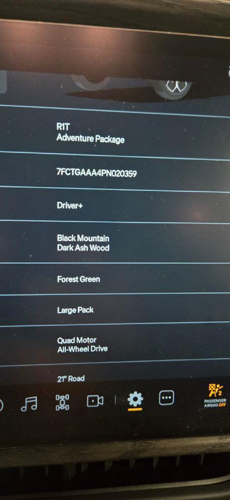 Rivian R1T Adventure 2023