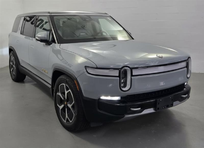 Rivian R1S Adventure 2023