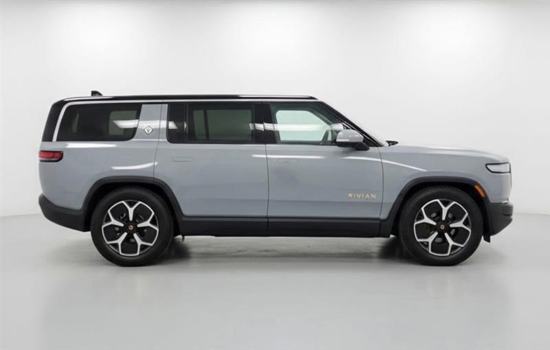 Rivian R1S Adventure 2023