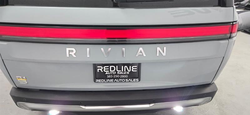 Rivian R1S Adventure 2023