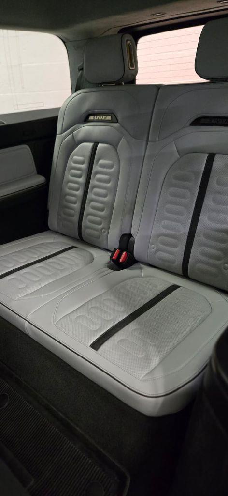 Rivian R1S Adventure 2023