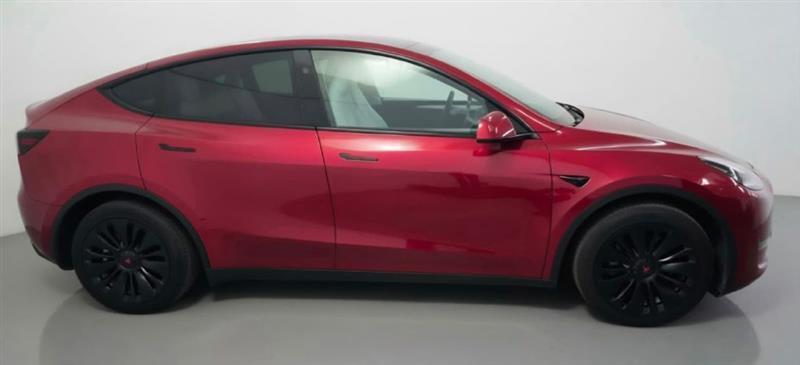 Tesla Model Y Long Range AWD 2024