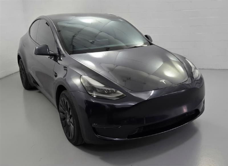 Tesla Model Y Long Range AWD 2024